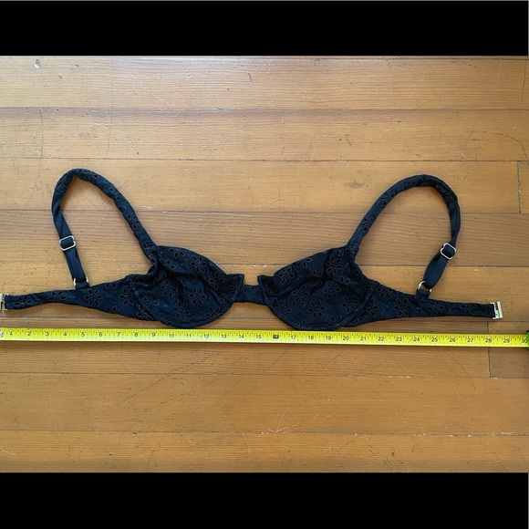 The Izzy Top in Black Eyelet - Picture 7 of 10